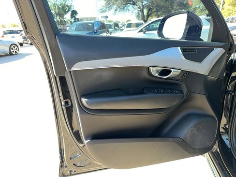 Used 2023 Volvo XC90 B5 Core w/ Protection Package Premier image 9