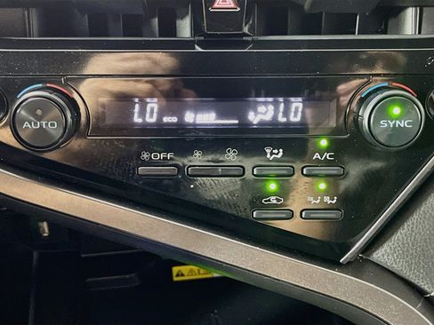 Used 2022 Toyota Camry SE w/ Audio Upgrade Package FWD image 26