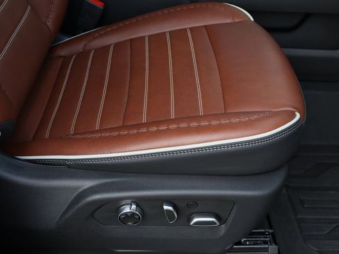 Certified 2025 GMC Sierra 2500 Denali Ultimate image 33