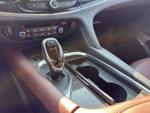 Used 2018 Buick Enclave Avenir w/ Avenir Technology Package image 17