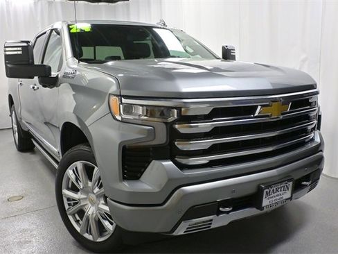 Used 2024 Chevrolet Silverado 1500 High Country w/ High Country Premium Package image 2