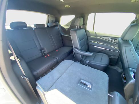 Used 2026 Chevrolet Traverse LT AWD/4WD image 15