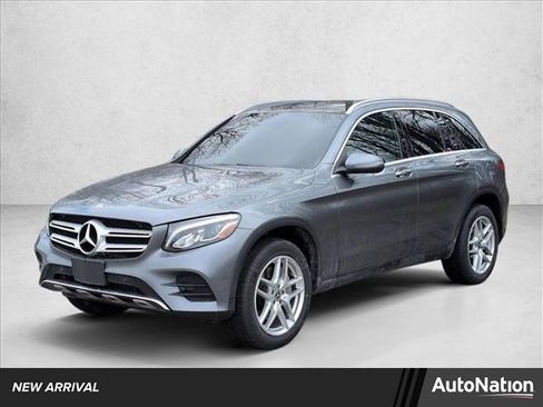 Used 2019 Mercedes-Benz GLC 300 4MATIC image 1