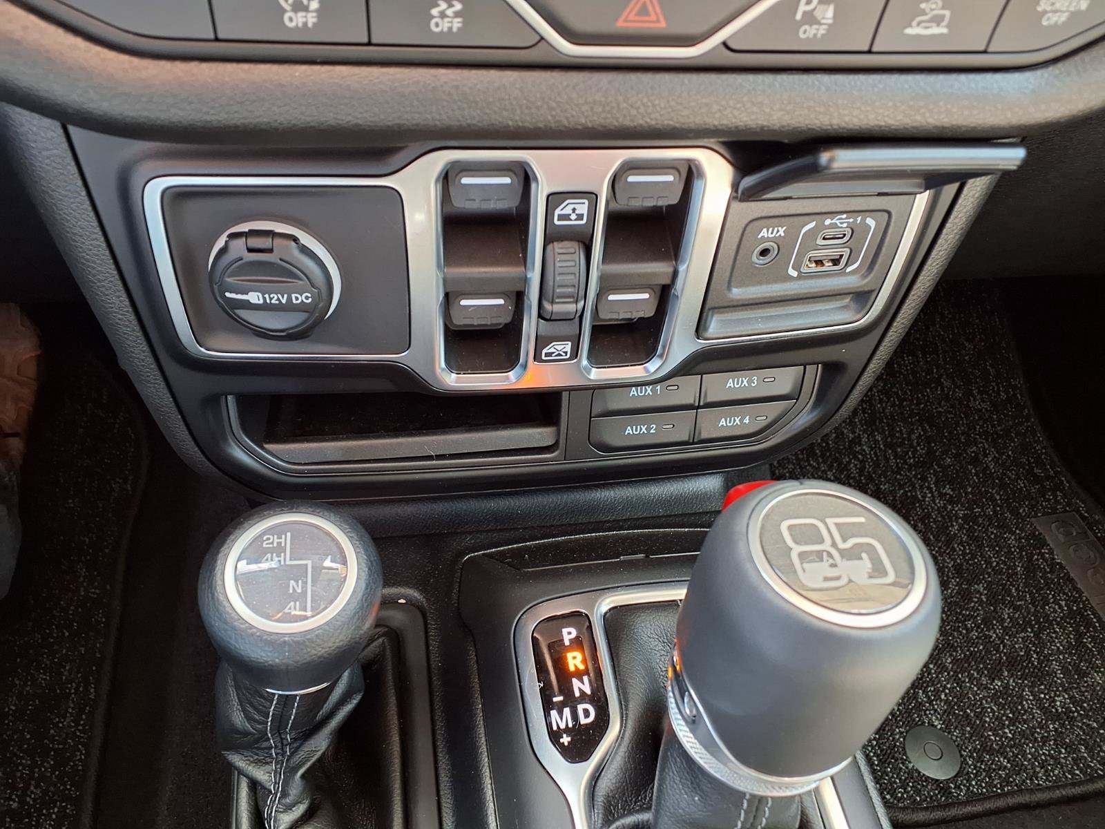 New 2026 Jeep Gladiator Sport AWD/4WD image 12