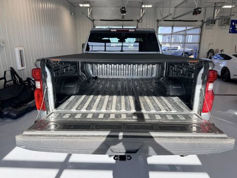 Used 2024 Chevrolet Silverado 2500 Custom w/ Custom Value Package AWD/4WD image 5