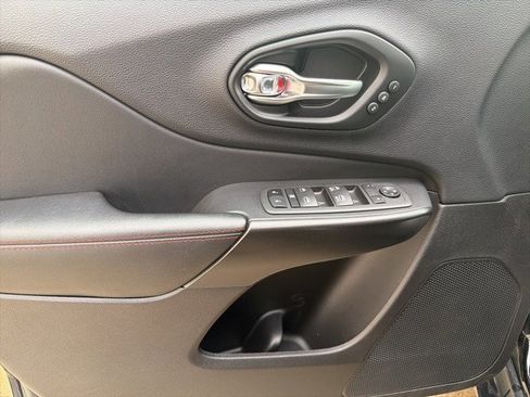 Used 2022 Jeep Cherokee Trailhawk w/ Sun, Sound & Nav Group image 11