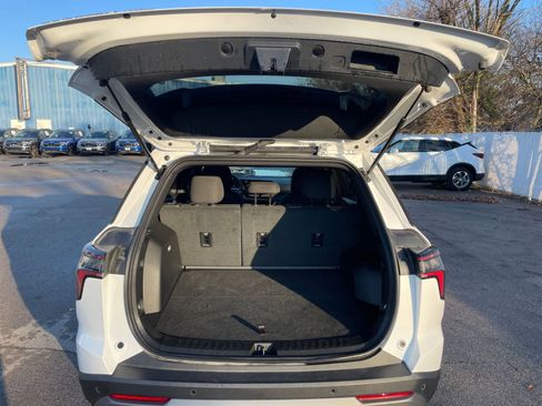 Used 2025 Chevrolet Equinox LT image 30