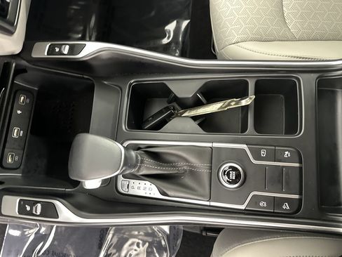 Used 2023 Kia Sorento S FWD image 16