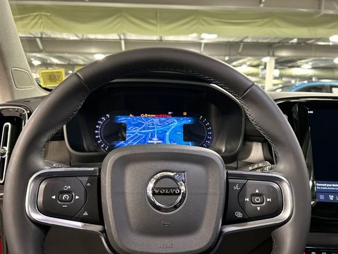 Certified 2023 Volvo XC40 B5 Plus w/ Protection Package Premier AWD/4WD image 12