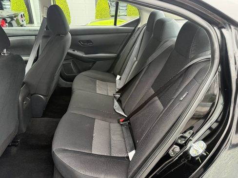 Used 2024 Nissan Sentra SV FWD image 19