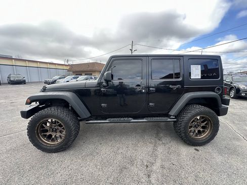 Used 2015 Jeep Wrangler Unlimited Sport w/ Quick Order Package 24S AWD/4WD image 8