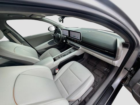 Used 2024 Hyundai Ioniq 6 SEL RWD image 33