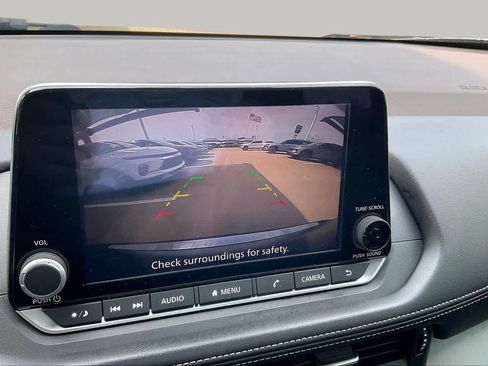 Used 2023 Nissan Rogue SV FWD image 24