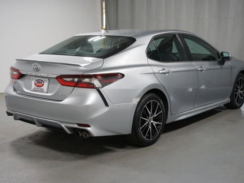 Used 2023 Toyota Camry SE FWD image 8
