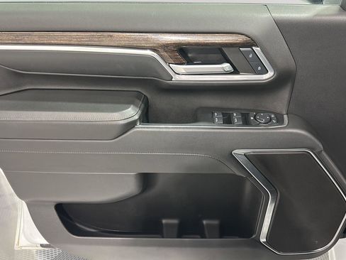 Used 2024 GMC Sierra 3500 SLE w/ SLE Value Package image 20