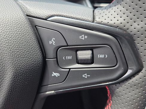 New 2026 Chevrolet Trax RS w/ Sunroof Package FWD image 22