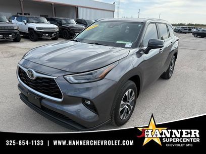 Used 2024 Toyota Highlander LE