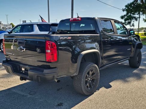 Certified 2020 Chevrolet Colorado ZR2 w/ ZR2 Midnight Special Edition AWD/4WD image 3