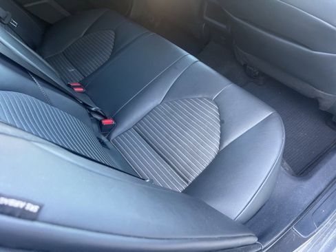 Used 2024 Toyota Camry SE image 23