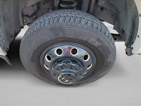 Used 2022 RAM 3500 Limited image 11