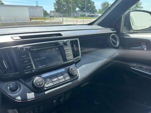 Used 2018 Toyota RAV4 SE w/ Power Extra Value Package AWD/4WD image 26