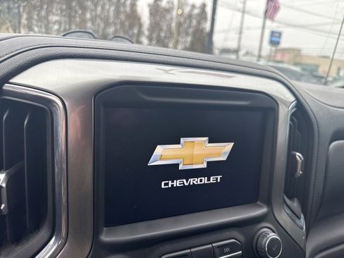 Used 2021 Chevrolet Silverado 1500 LT Trail Boss w/ Convenience Package II image 12