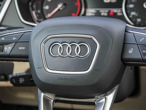 Used 2023 Audi Q5 2.0T Premium w/ Convenience Package image 23