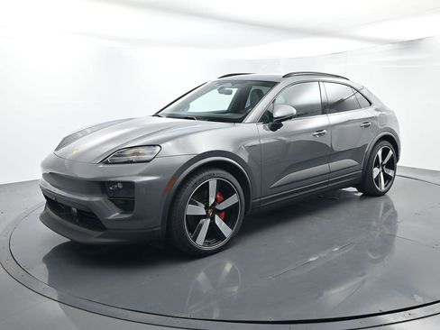 Certified 2025 Porsche Macan 4S Electric AWD/4WD image 1