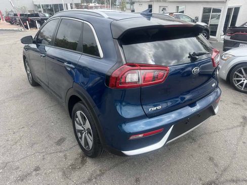 Used 2018 Kia Niro EX image 26