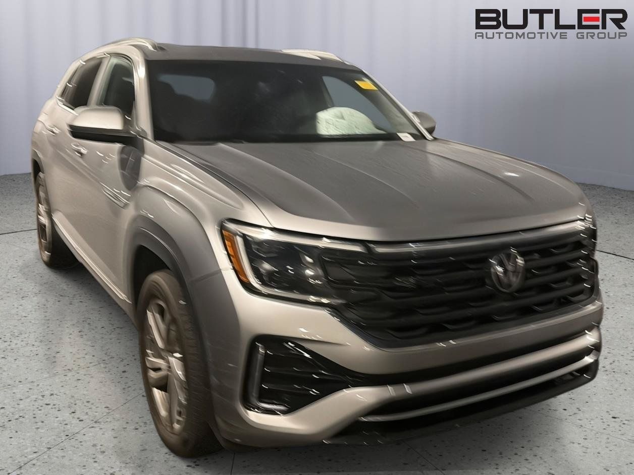 Used 2024 Volkswagen Atlas Cross Sport SEL R-Line AWD/4WD image 5