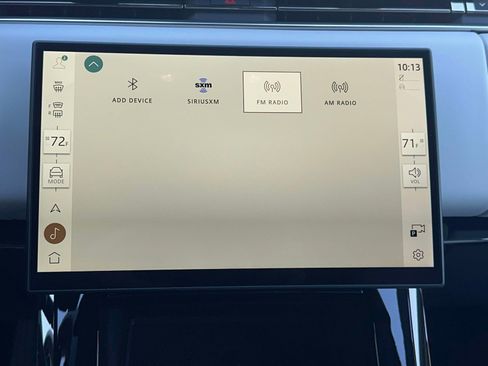 Used 2025 Land Rover Range Rover Sport SE image 10