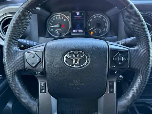 Used 2021 Toyota Tacoma TRD Off-Road w/ Technology Package AWD/4WD image 22
