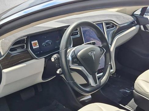 Used 2015 Tesla Model S 70 RWD image 10