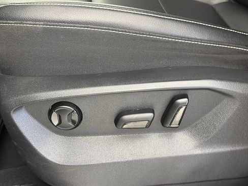 Used 2022 Volkswagen Atlas SE image 26