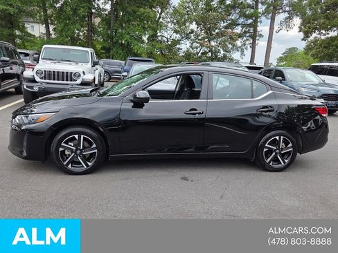Used 2024 Nissan Sentra SV FWD image 3
