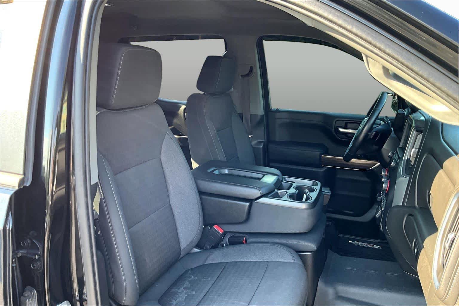 Used 2021 Chevrolet Silverado 1500 LT w/ Z71 Off-Road Package AWD/4WD image 16
