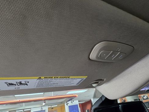 Used 2019 RAM 1500 Laramie AWD/4WD image 36