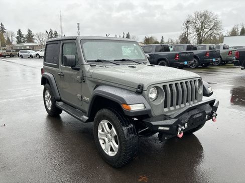 Used 2020 Jeep Wrangler Sport image 5