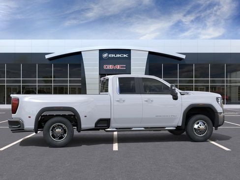 New 2026 GMC Sierra 3500 SLE AWD/4WD image 5
