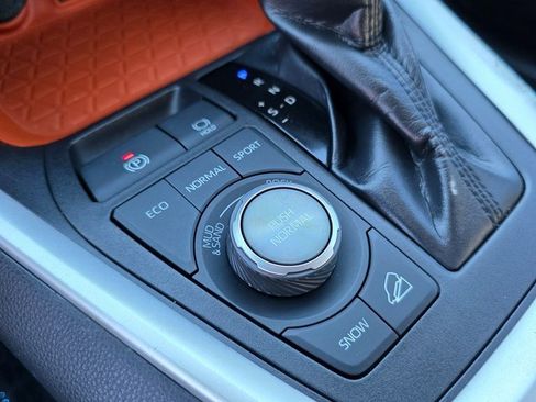 Used 2019 Toyota RAV4 Adventure image 31