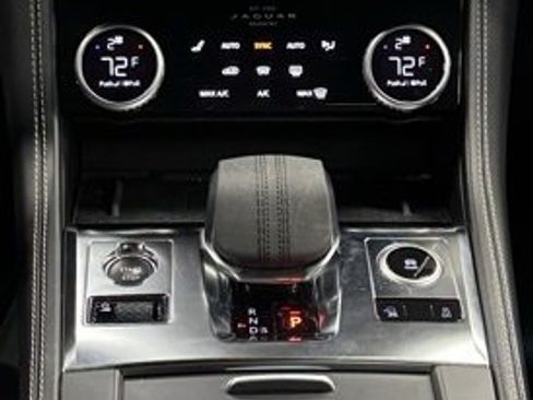 Used 2024 Jaguar F-PACE R-Dynamic S image 21