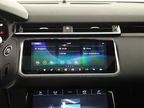 Used 2018 Land Rover Range Rover Velar R-Dynamic SE image 19