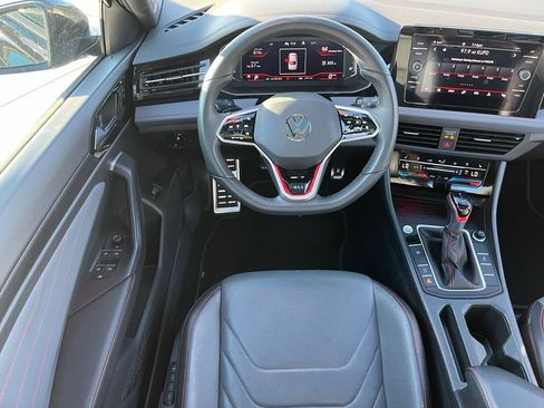 Used 2025 Volkswagen Jetta GLI Autobahn FWD image 6
