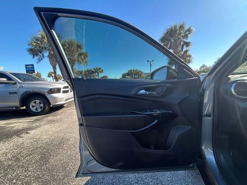 New 2026 Chevrolet Trax RS w/ Driver Confidence Package FWD image 29
