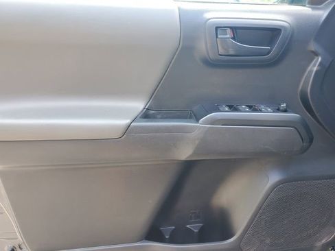 Used 2023 Toyota Tacoma SR AWD/4WD image 14