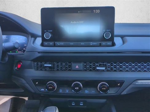 Used 2025 Honda Accord SE image 15