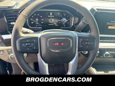 New 2026 GMC Sierra 3500 SLT w/ SLT Premium Package AWD/4WD image 4