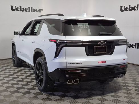 New 2026 Chevrolet Traverse RS w/ LPO, Floor Liner Package FWD image 5