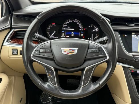 Used 2018 Cadillac XT5 Luxury w/ Driver Awareness Package image 33
