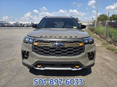 Used 2026 Ford Explorer Tremor w/ Tremor Convenience Package AWD/4WD image 2